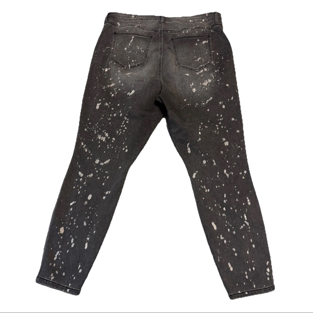 Fashion Nova Women’s Curve On The Spot Paint Splatter Gray Skinny Jeans Size 20W - Picture 3 of 15